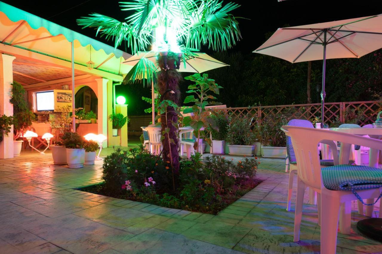 Guest house Billy's *